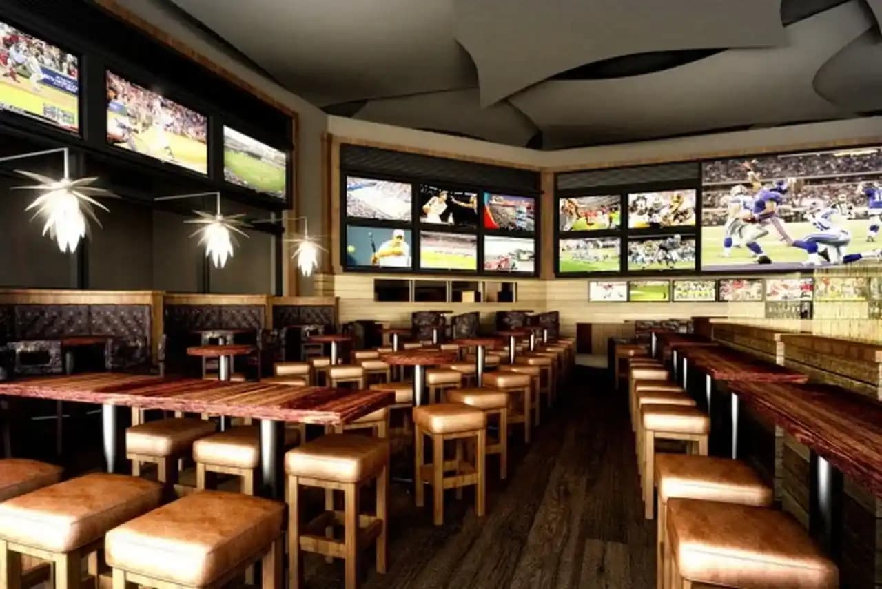 Dining & Entertainment